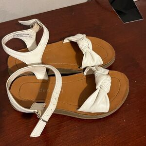 madden girl Twizzle | White Open Toe Slingback Sandals | 11